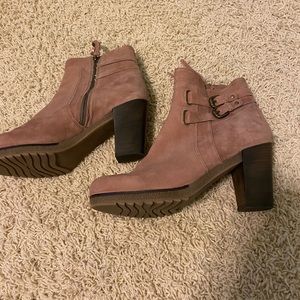 Ladies boots